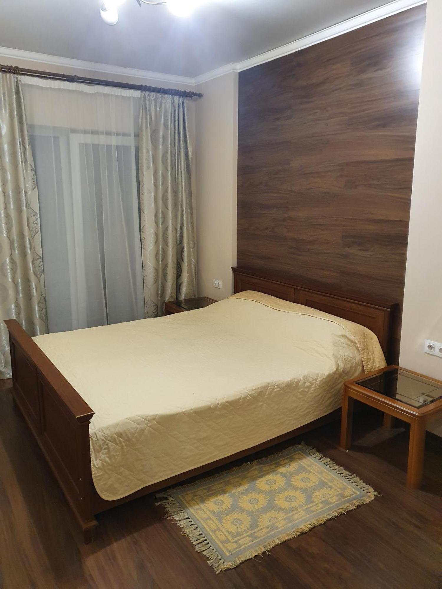 Lutsk, Double-Room Apartments Eksteriør billede